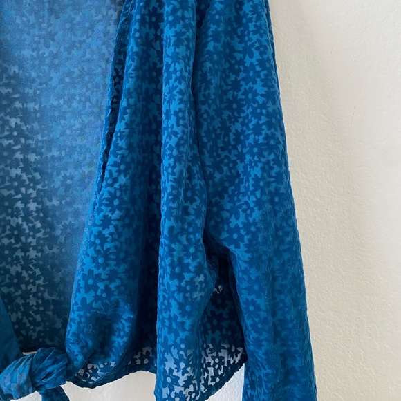 Wild Fable brand Teal Velvet Floral Cropped Tie Front Bell Sleeve Top ✨ - Picture 9 of 11